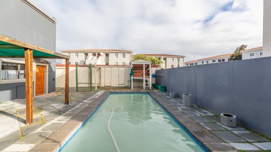3 Bedroom Property for Sale in Parklands Western Cape